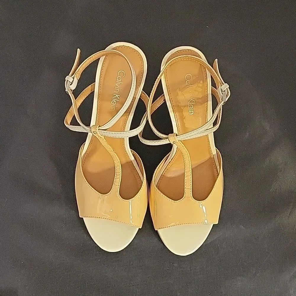 CALVIN KLEIN PEEP TOE ADJUSTABLE BUCKLE ANKLE STRAP SANDAL